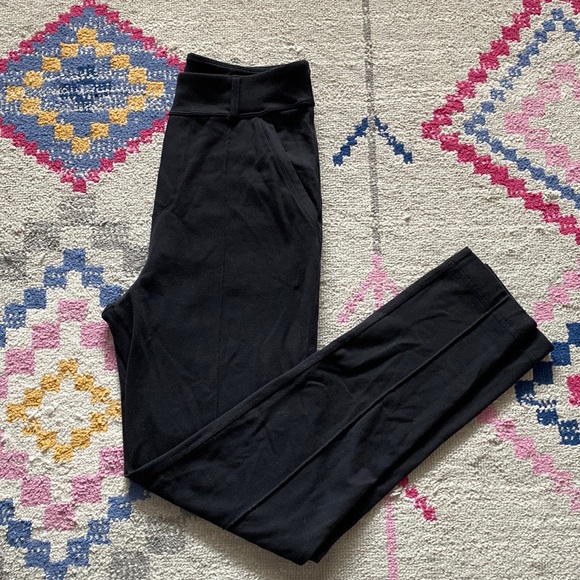 Lululemon pants - Picture 1 of 4